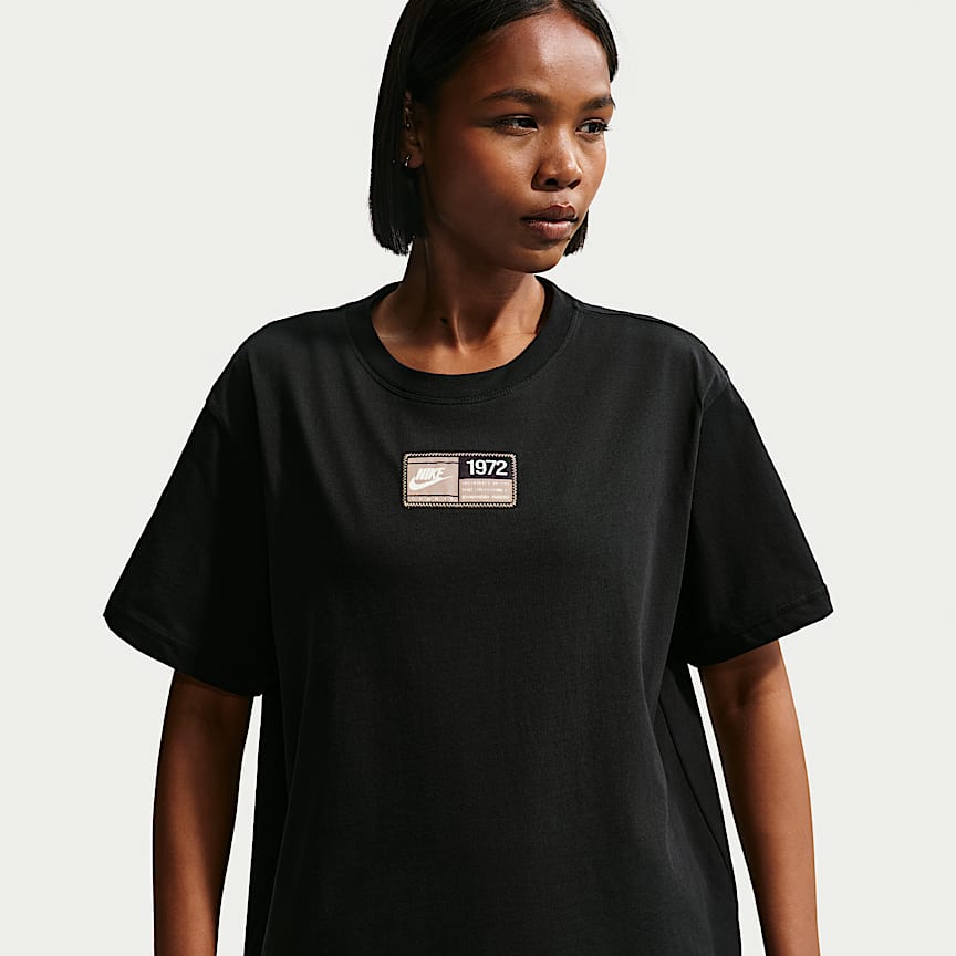 Naomi Osaka Women's Oversized T-Shirt. Nike.com